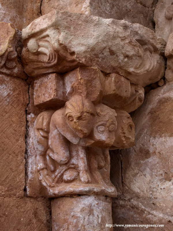 CAPITEL DEL LADO ESTE. HOMBRE LUCHANDO CON LEN